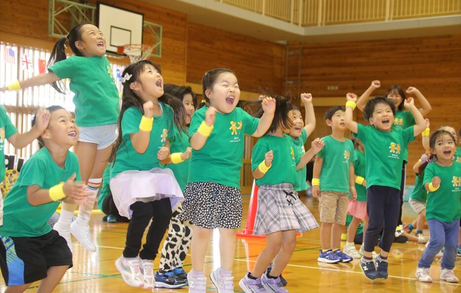 Winning a Game,ヒルトップインターナショナルスクール,熊本インターナショナルスクール,熊本英語幼稚園,熊本英語保育園,Hilltop International School