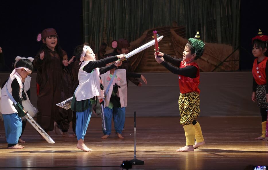 Peach Boy Sword Fight@熊本ヒルトップインターナショナルスクール