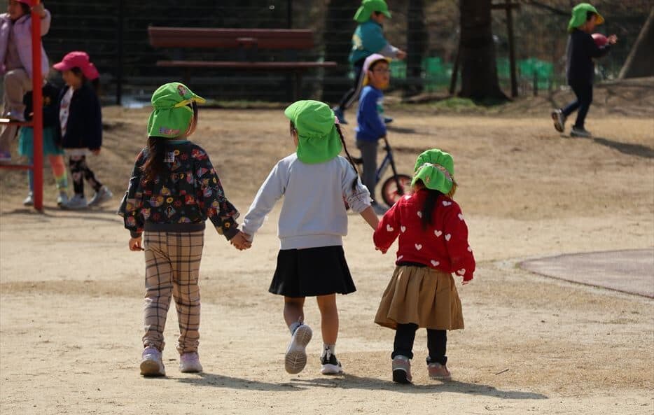 Children walking together at Hilltop International School