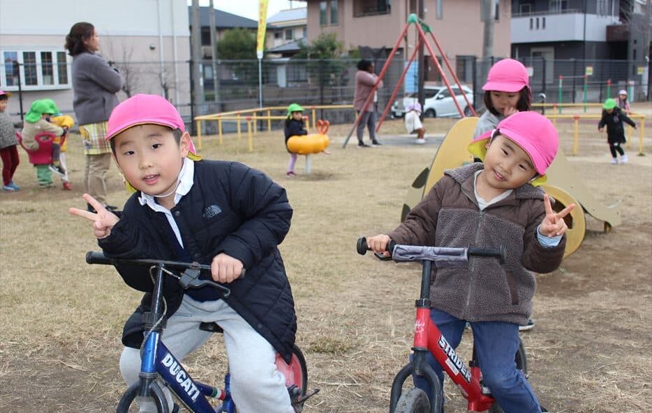 Playing in the park,ヒルトップインターナショナルスクール,熊本インターナショナルスクール,熊本英語幼稚園,熊本英語保育園,Hilltop International School