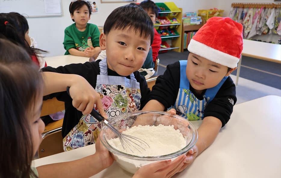 Lion making snowballs at Hilltop International School.